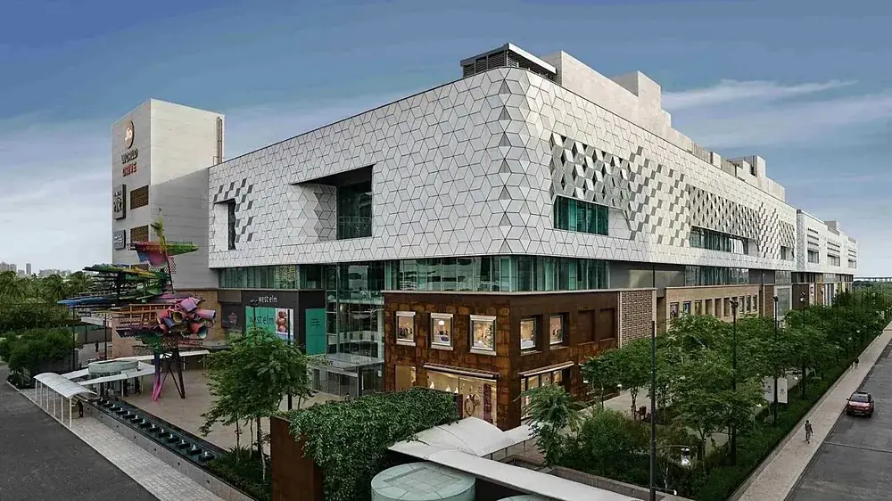 Jio World Drive, Mumbai, India